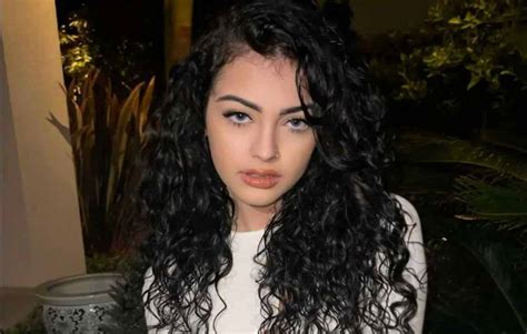 malu travejo age|Malu Trevejo Bio, Age, Family, Height, Boyfriend, Net。